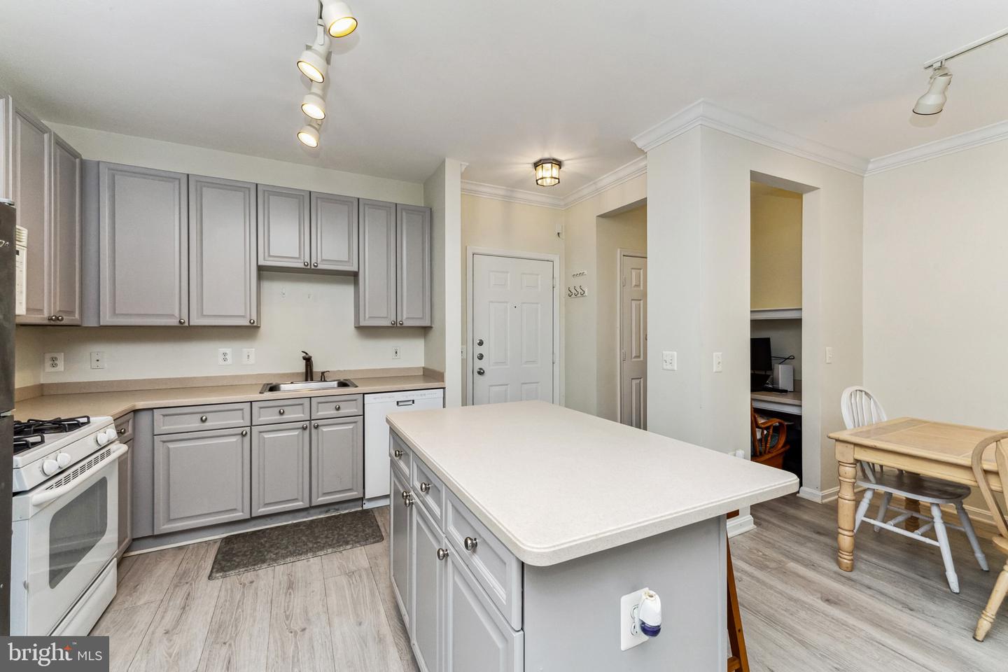 9480 VIRGINIA CENTER BOULEVARD Unit: 224