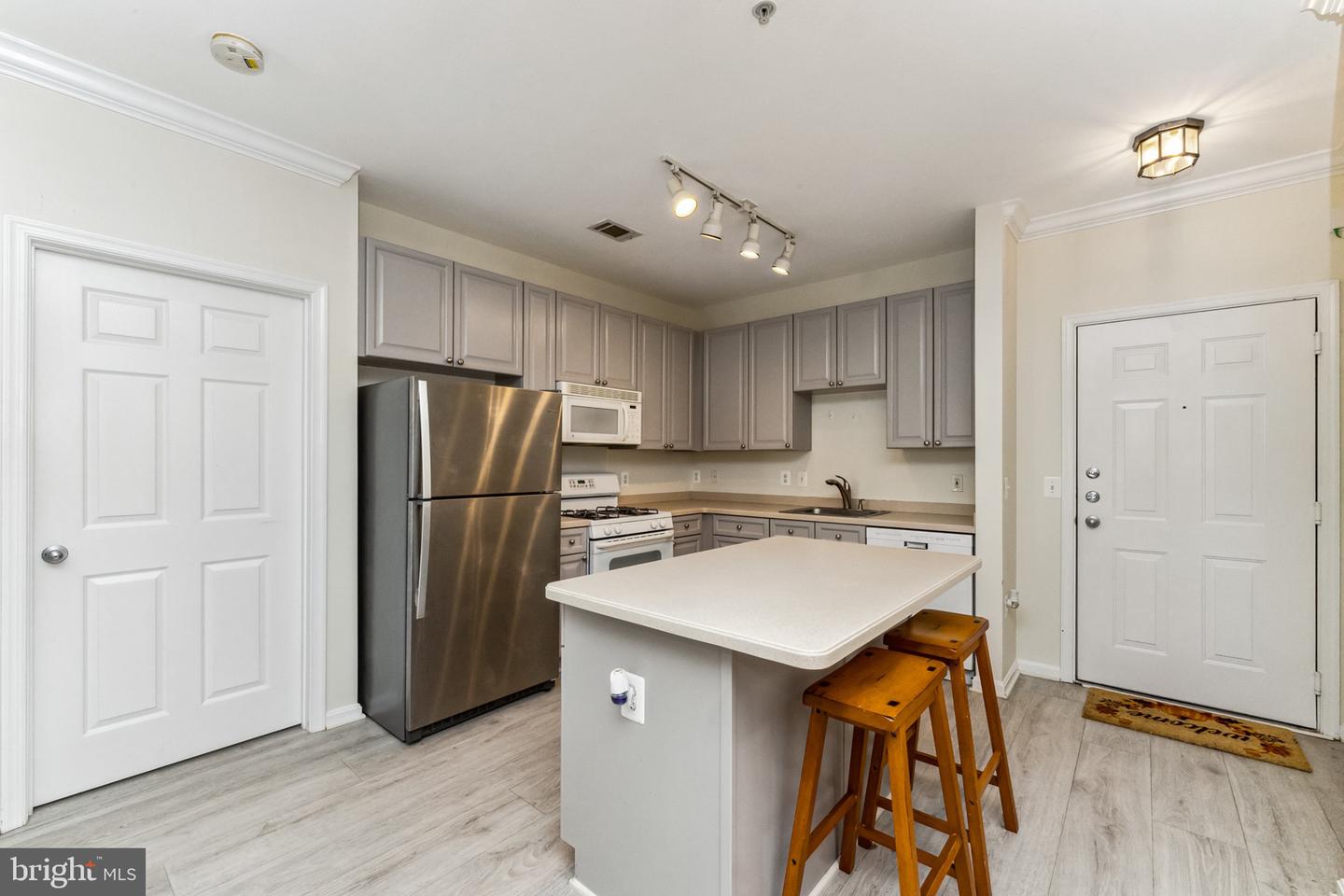 9480 VIRGINIA CENTER BOULEVARD Unit: 224