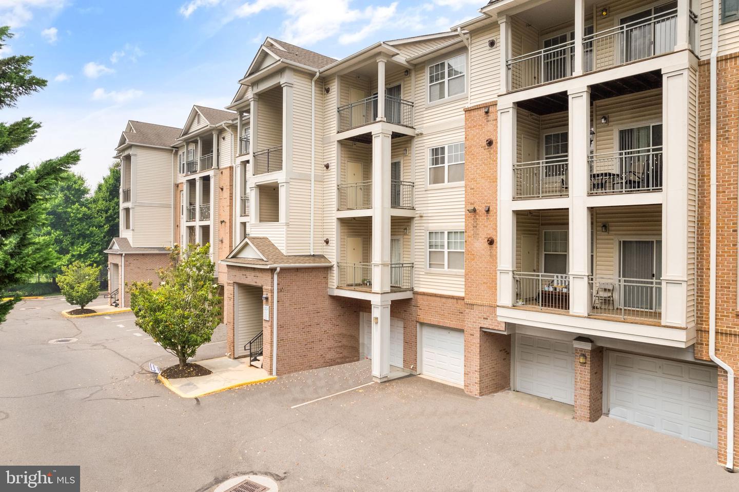 12124 GARDEN RIDGE LANE Unit: 201