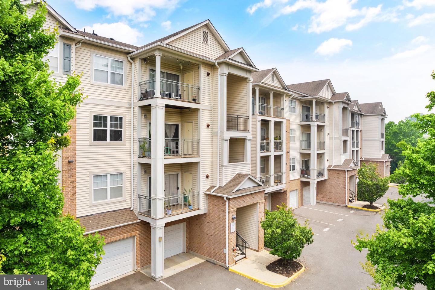 12124 GARDEN RIDGE LANE Unit: 201