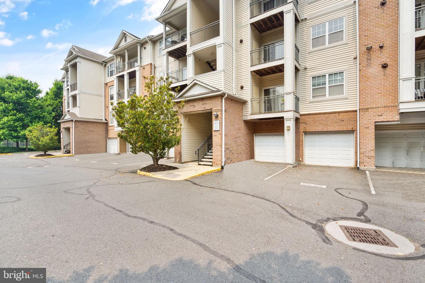 12124 GARDEN RIDGE LANE Unit: 201