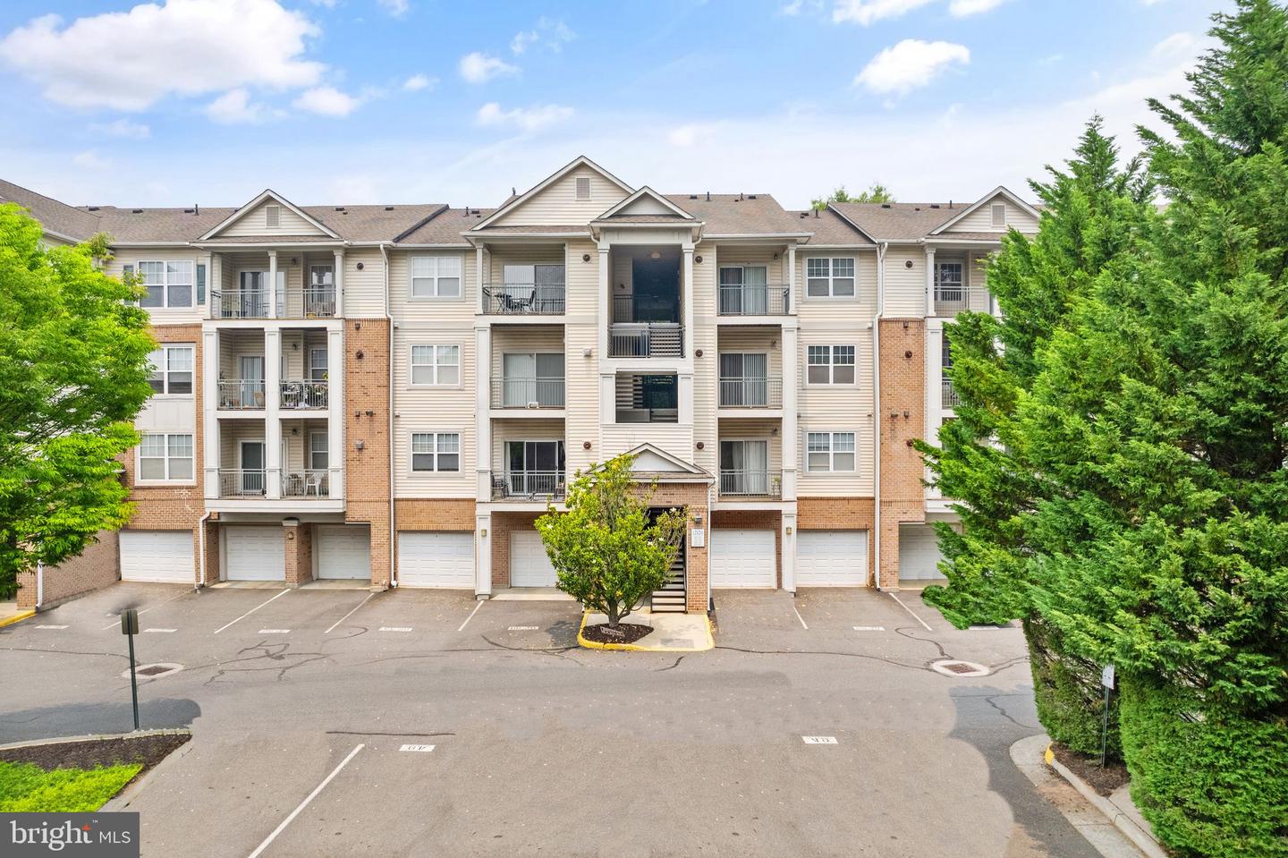 12124 GARDEN RIDGE LANE Unit: 201