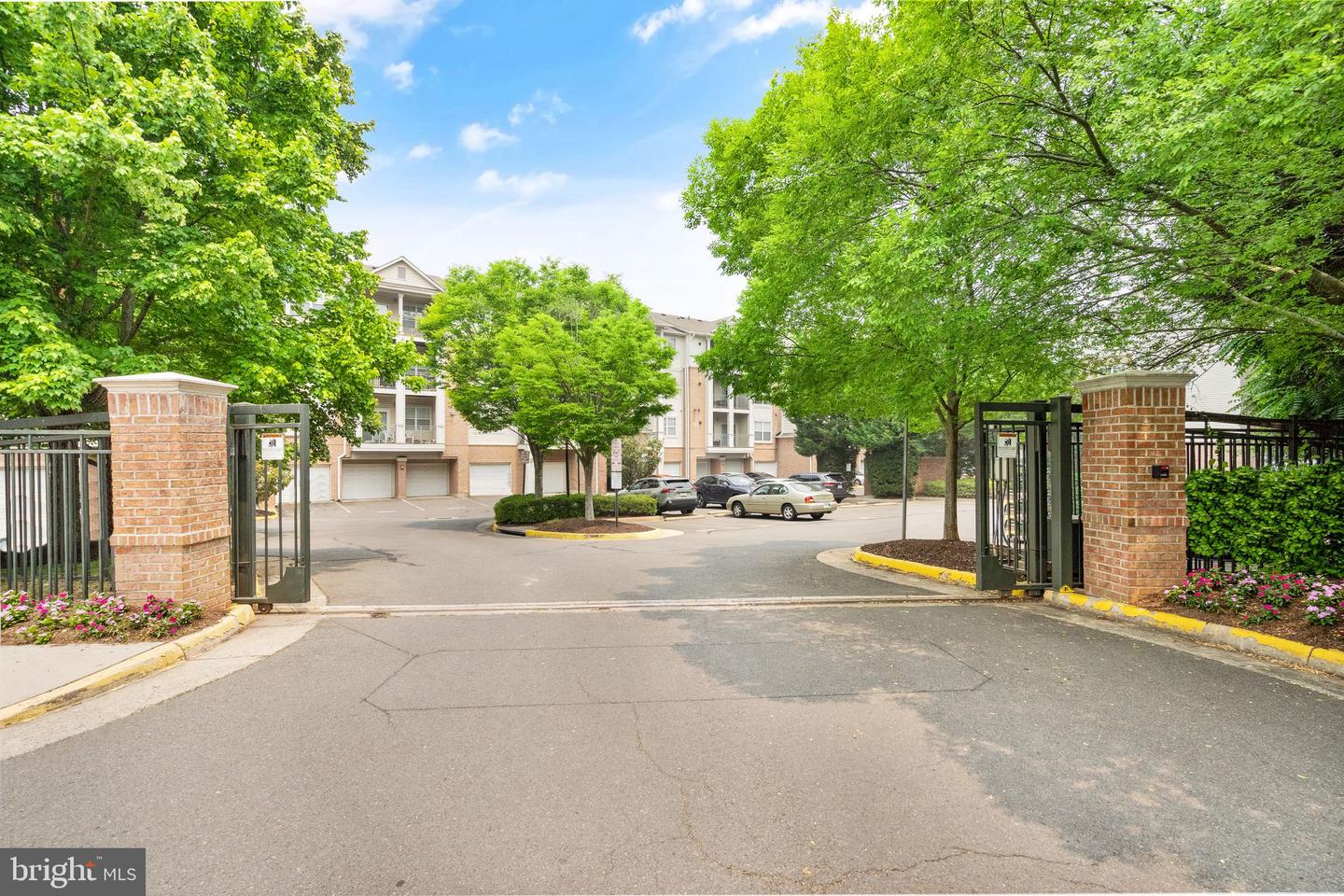 12124 GARDEN RIDGE LANE Unit: 201