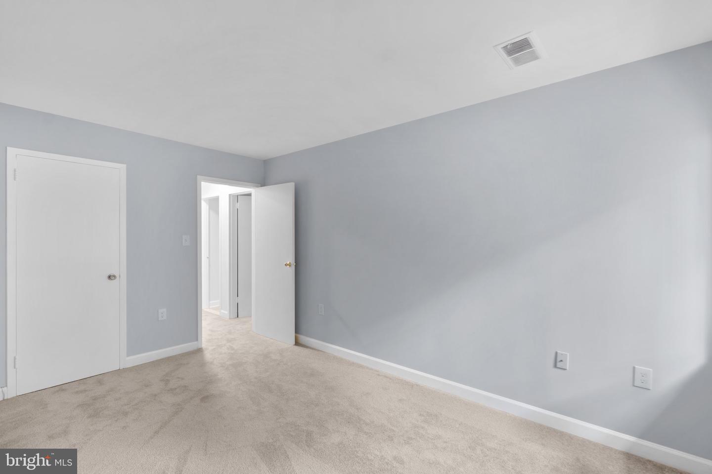1558 NORTHGATE SQUARE Unit: 58/32B