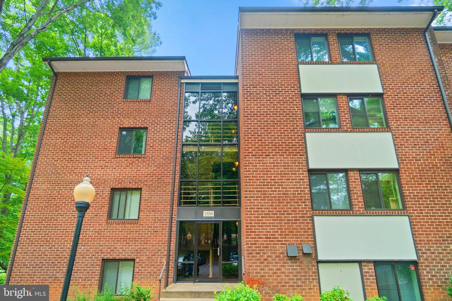 1558 NORTHGATE SQUARE Unit: 58/32B