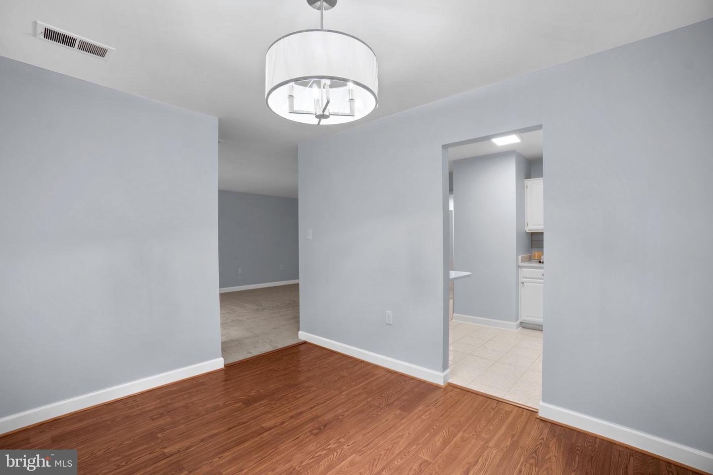 1558 NORTHGATE SQUARE Unit: 58/32B