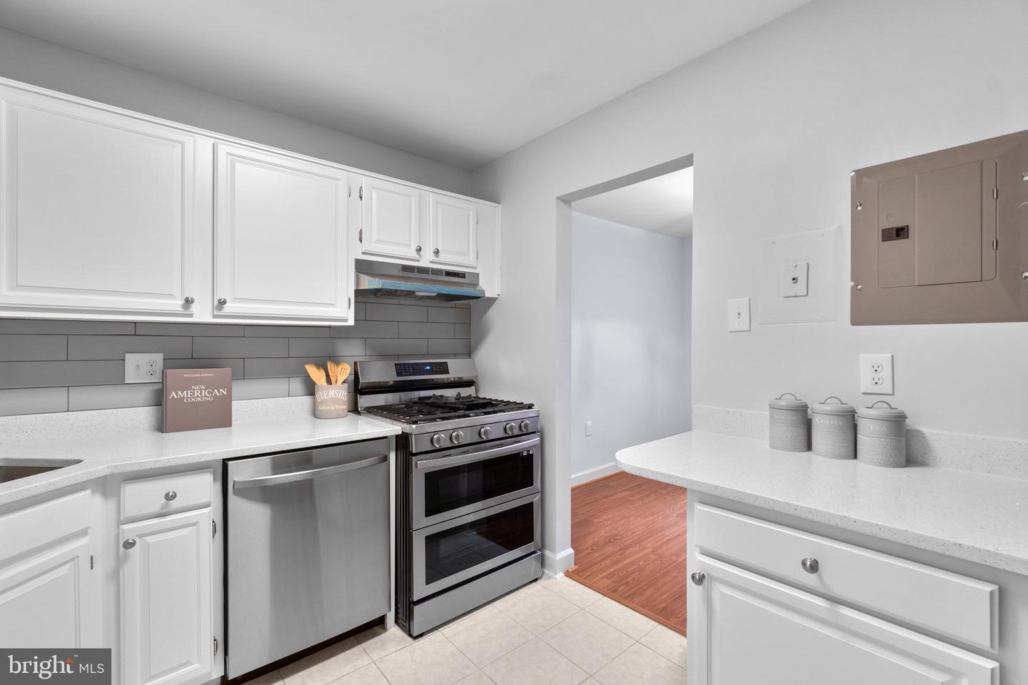 1558 NORTHGATE SQUARE Unit: 58/32B