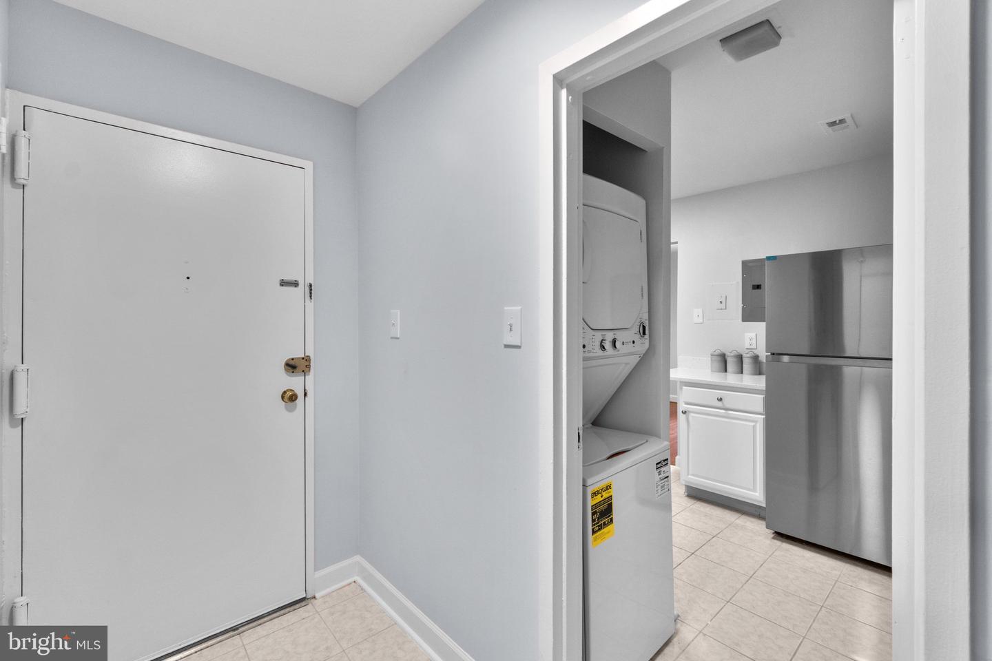 1558 NORTHGATE SQUARE Unit: 58/32B