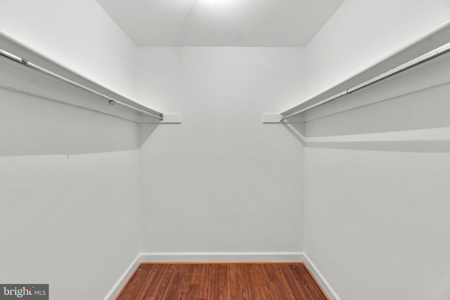 1558 NORTHGATE SQUARE Unit: 58/32B