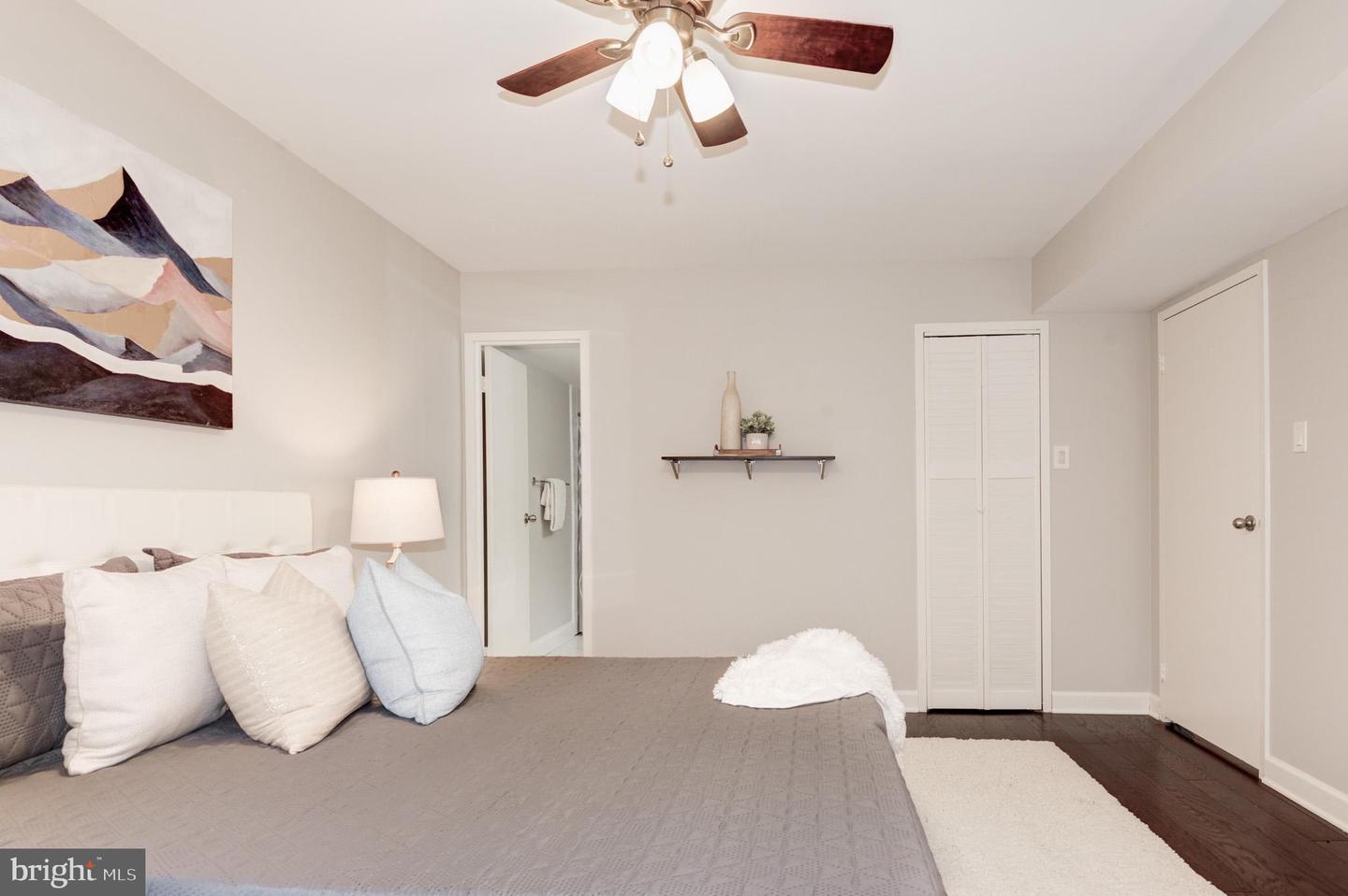2120 GREEN WATCH WAY Unit: 10/300B
