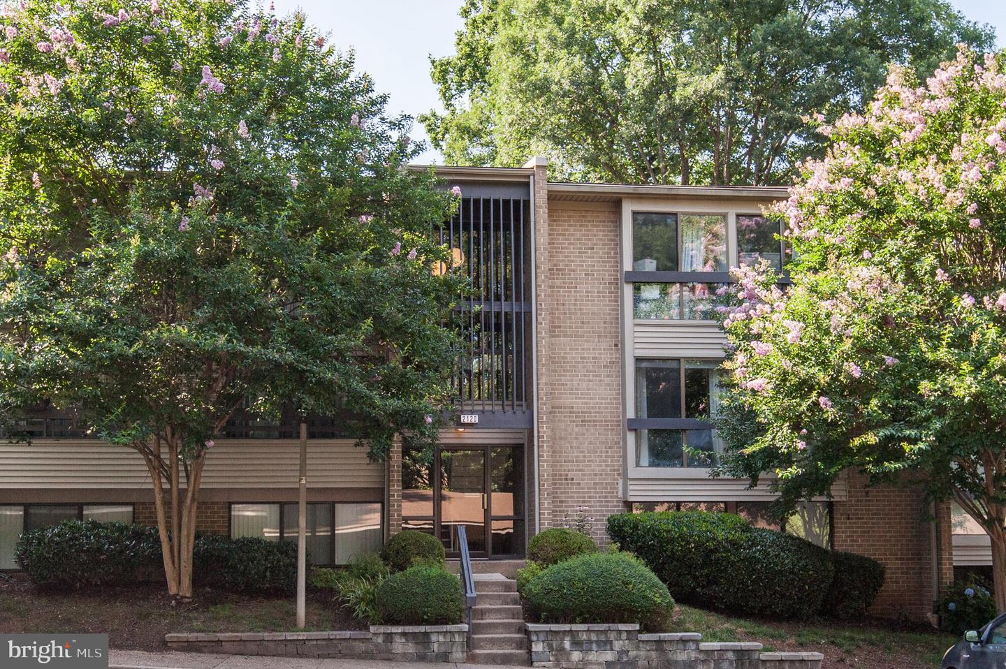 2120 GREEN WATCH WAY Unit: 10/300B