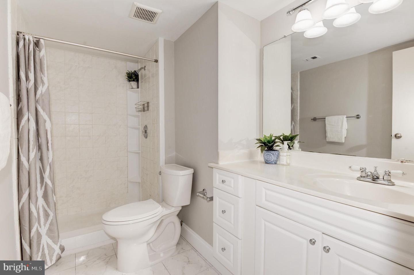 2120 GREEN WATCH WAY Unit: 10/300B