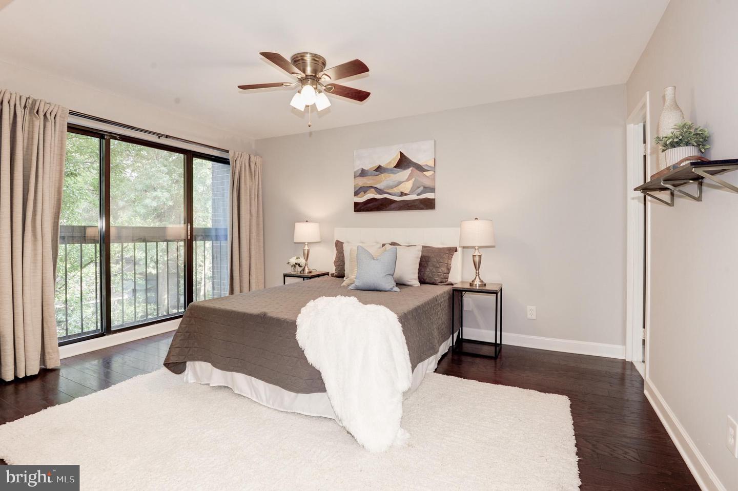 2120 GREEN WATCH WAY Unit: 10/300B
