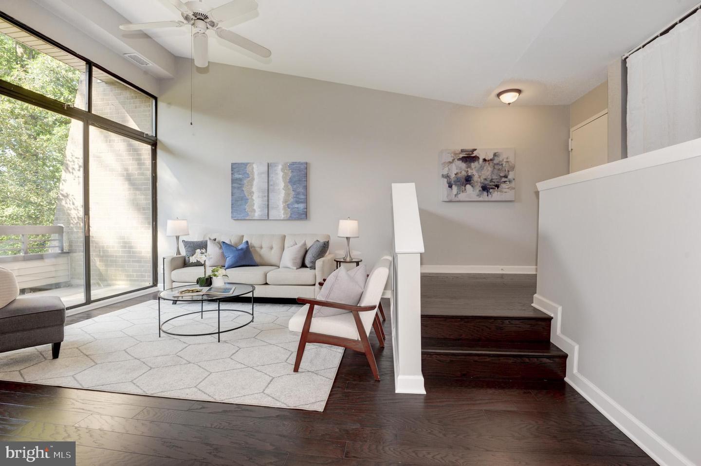 2120 GREEN WATCH WAY Unit: 10/300B
