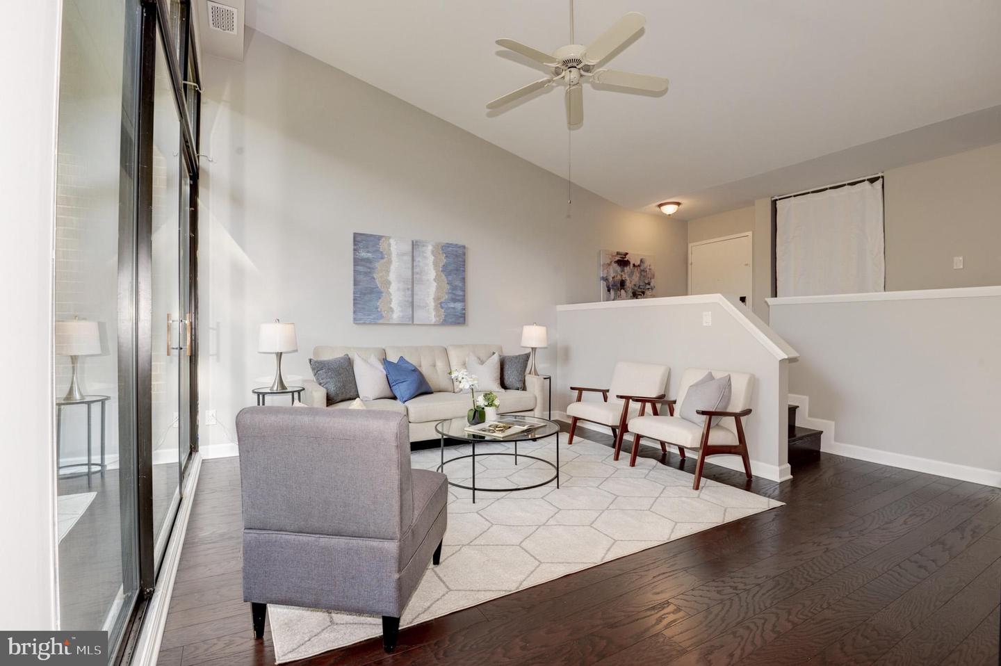 2120 GREEN WATCH WAY Unit: 10/300B