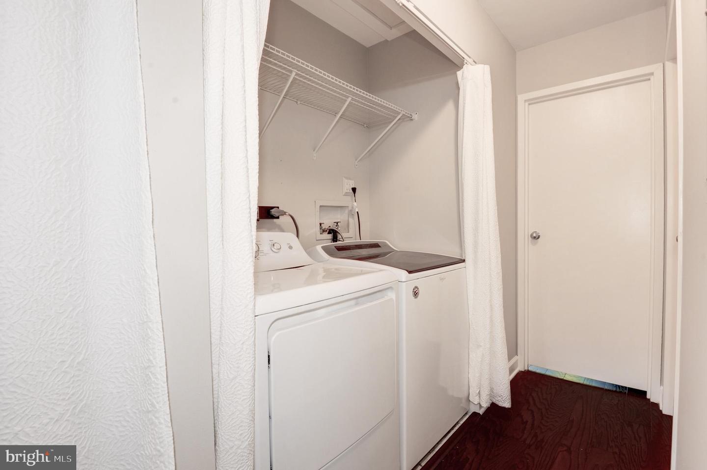2120 GREEN WATCH WAY Unit: 10/300B