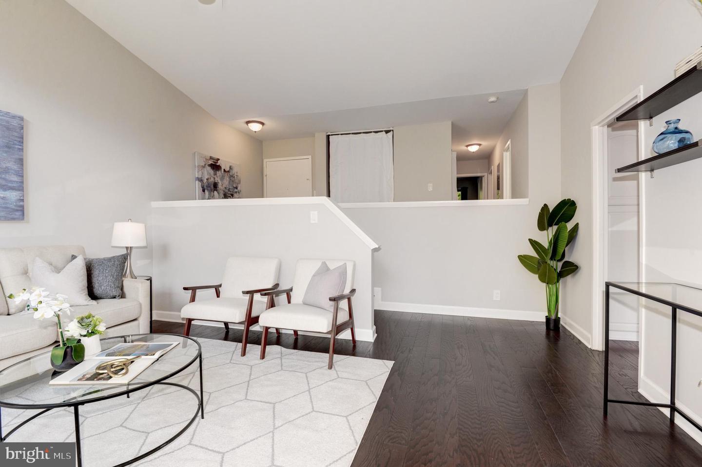 2120 GREEN WATCH WAY Unit: 10/300B