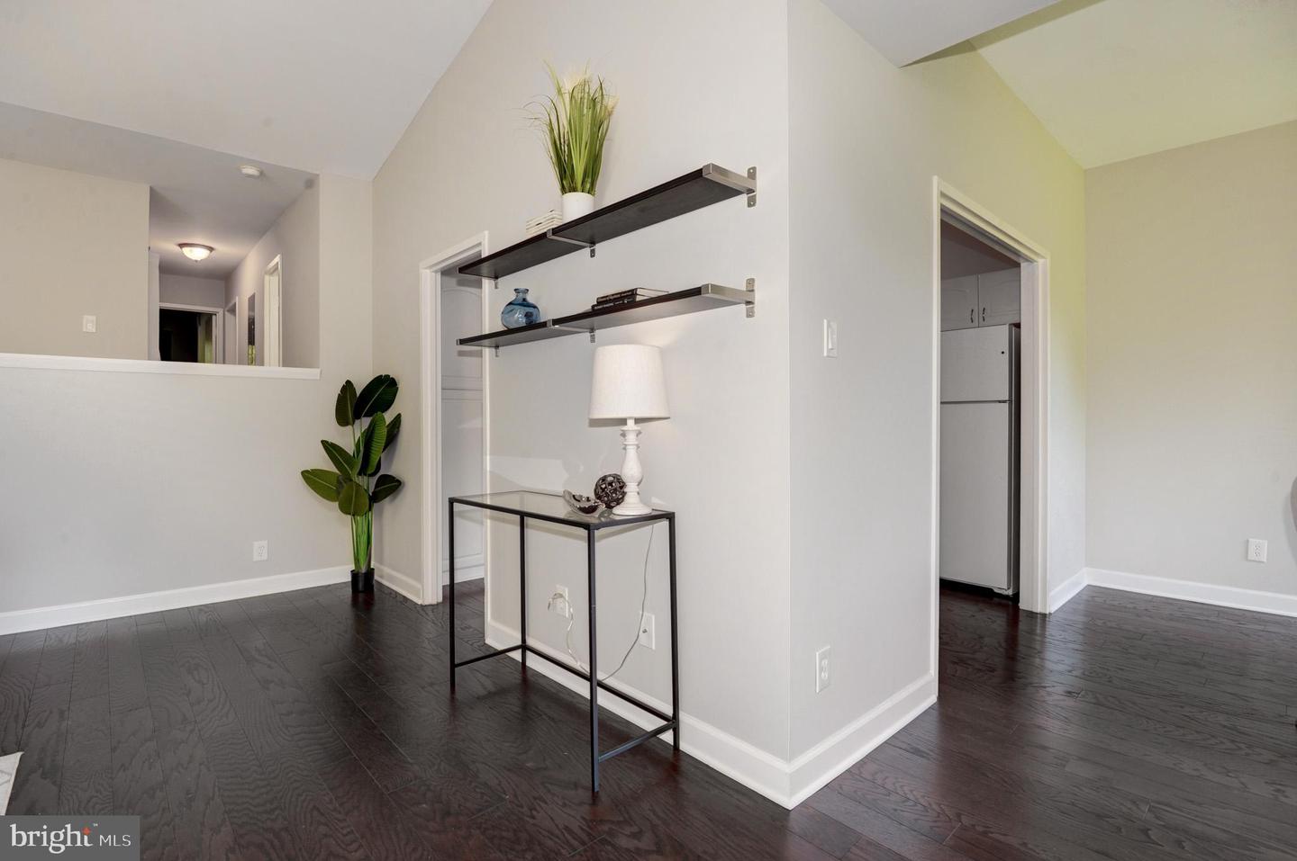 2120 GREEN WATCH WAY Unit: 10/300B
