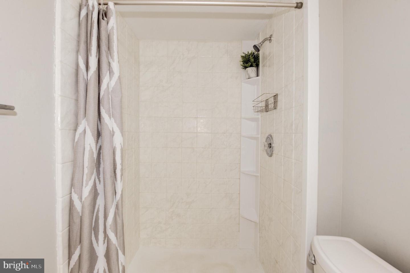 2120 GREEN WATCH WAY Unit: 10/300B