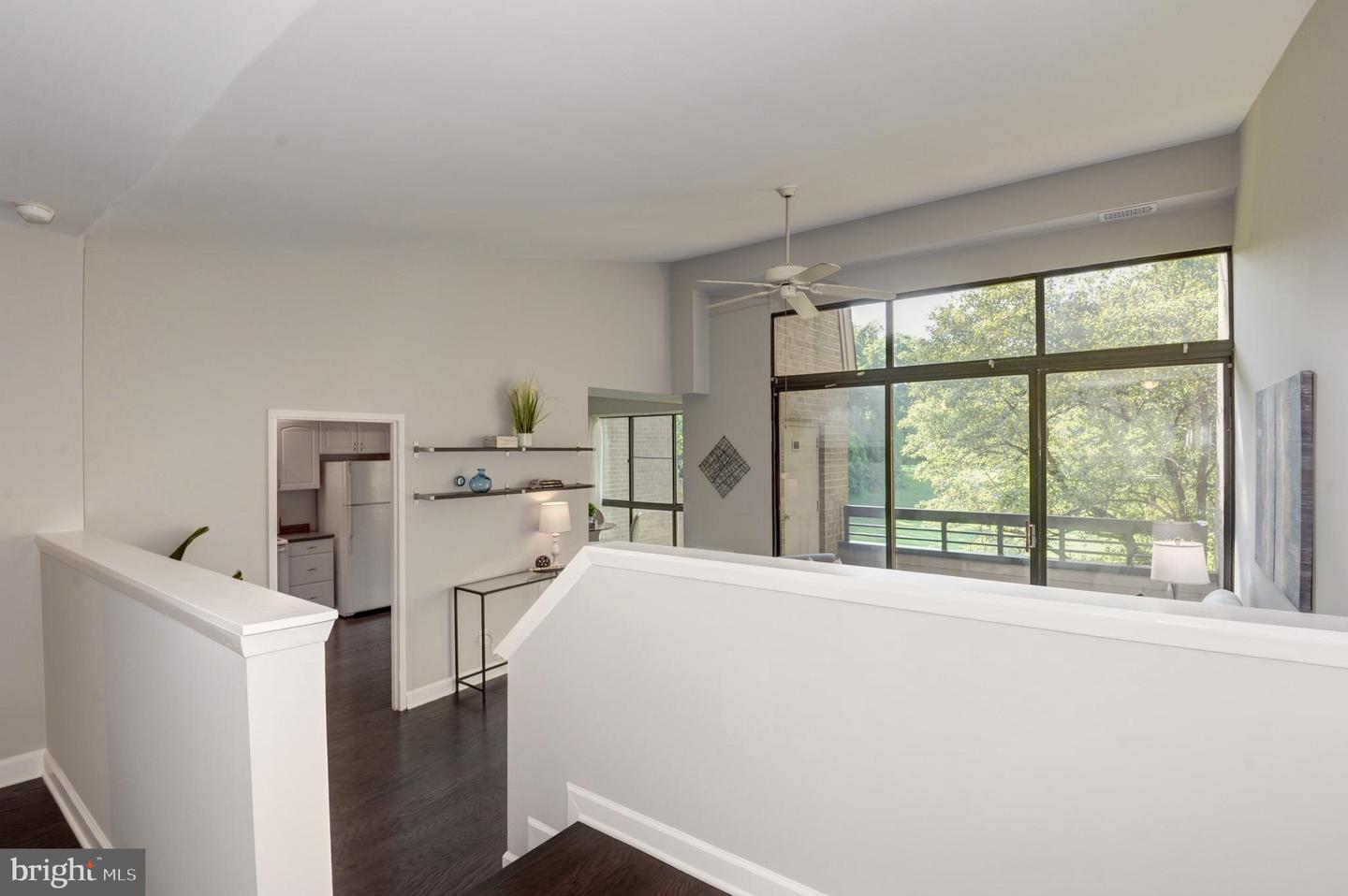 2120 GREEN WATCH WAY Unit: 10/300B