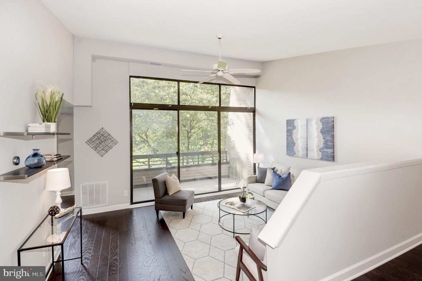 2120 GREEN WATCH WAY Unit: 10/300B