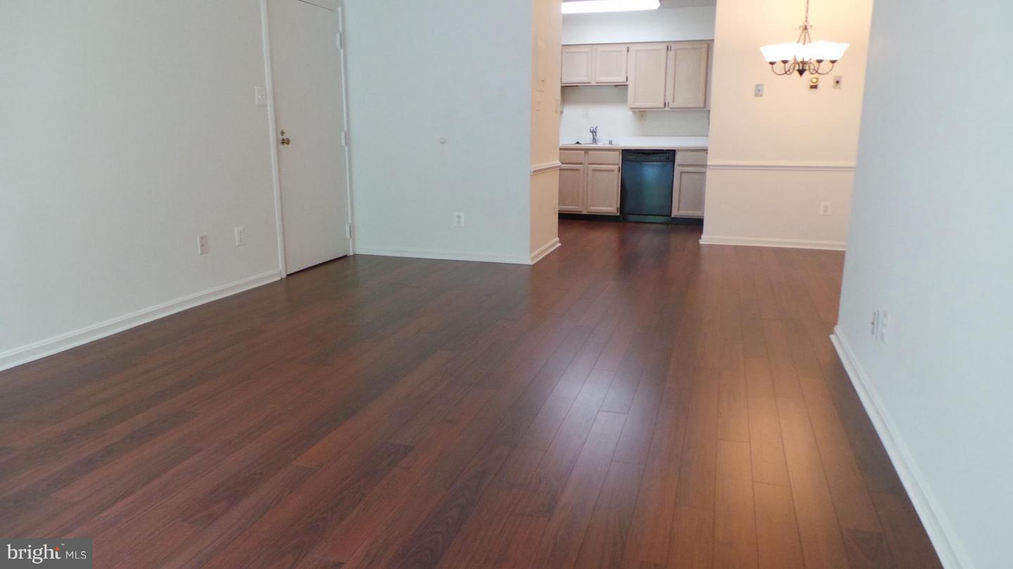 3101 PATRICK HENRY DRIVE Unit: 136