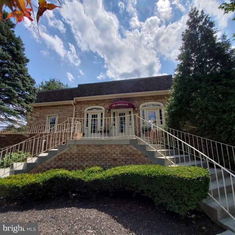 3101 PATRICK HENRY DRIVE Unit: 136