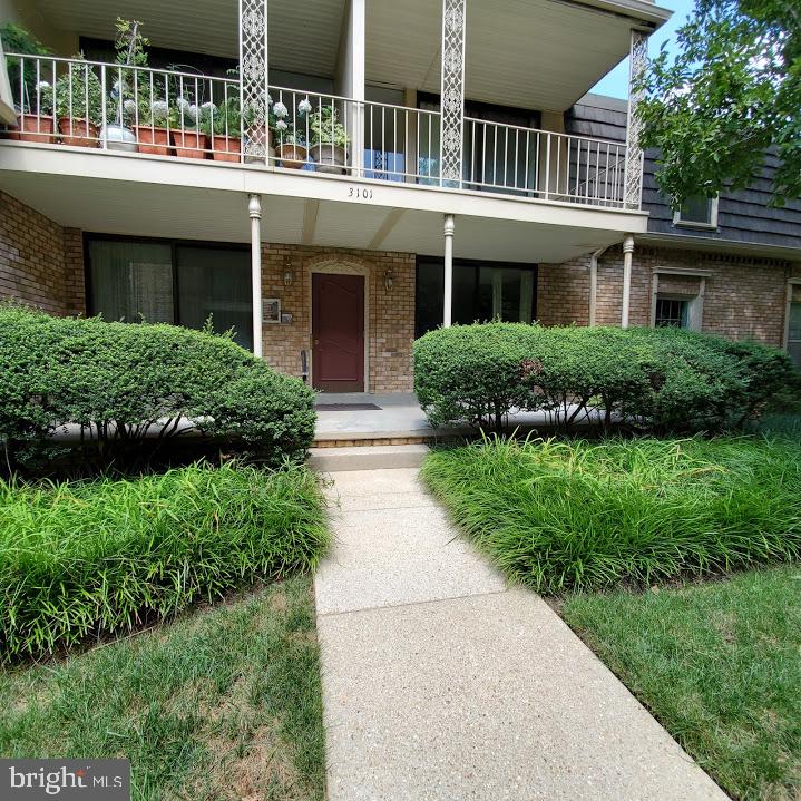 3101 PATRICK HENRY DRIVE Unit: 136