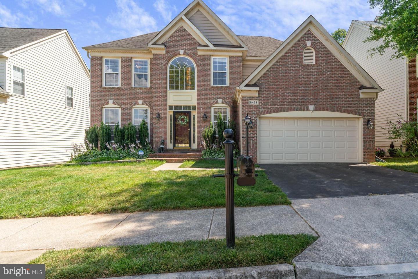 8433 WHITEHAVEN COURT