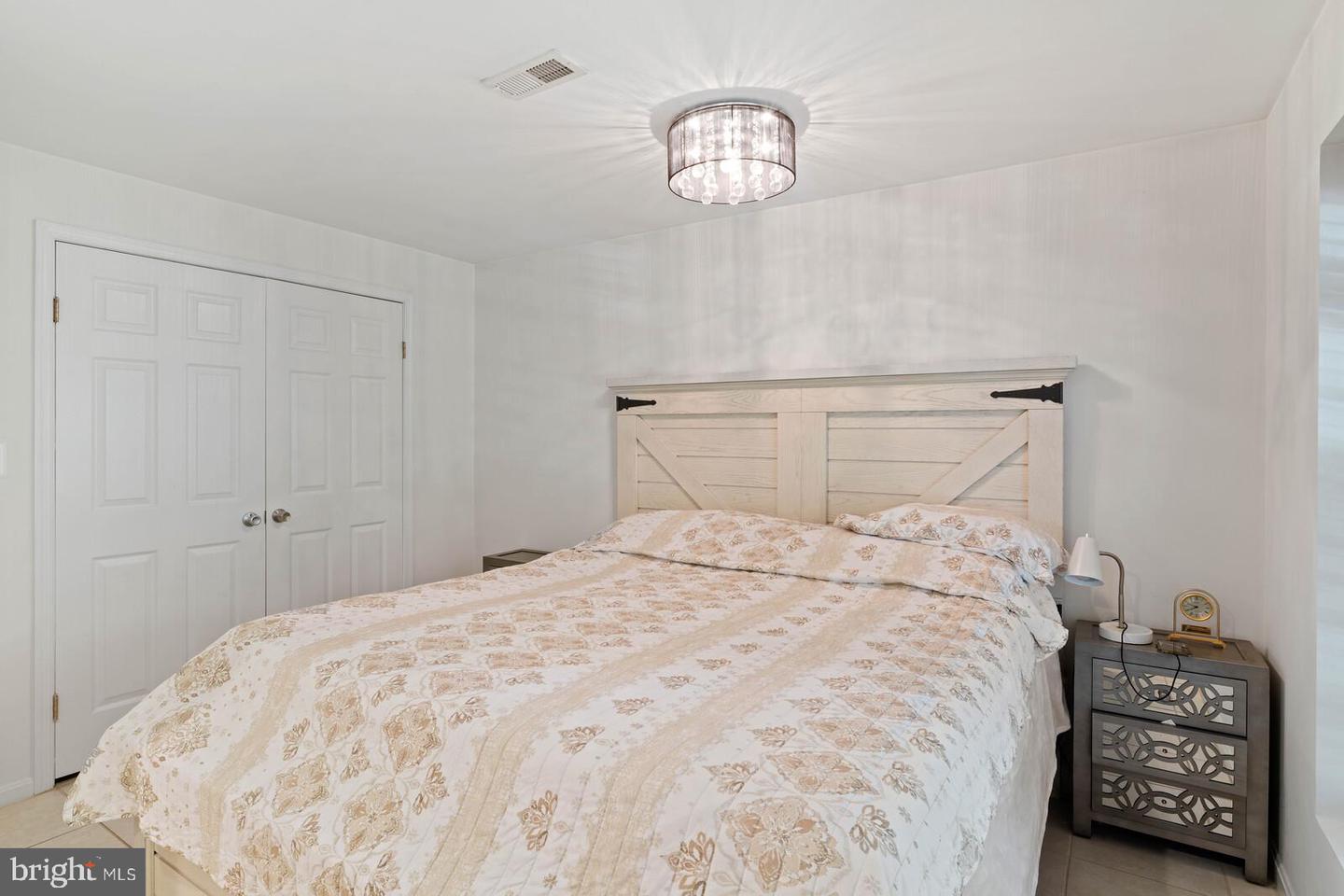 8433 WHITEHAVEN COURT