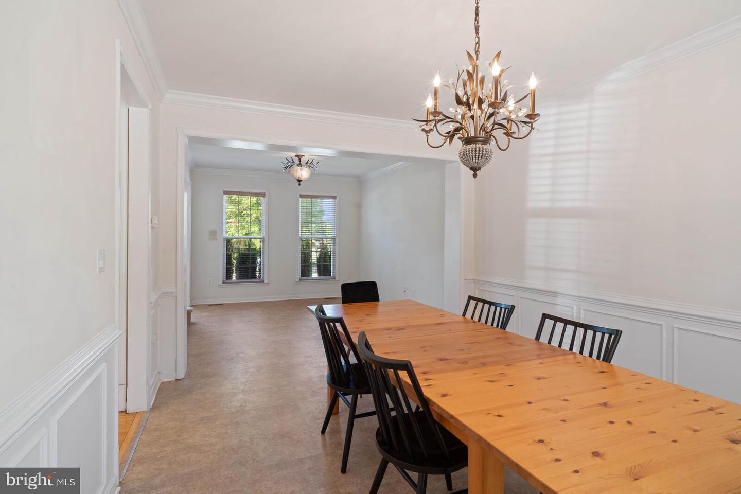 8433 WHITEHAVEN COURT