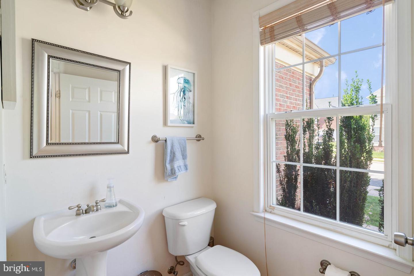 8433 WHITEHAVEN COURT