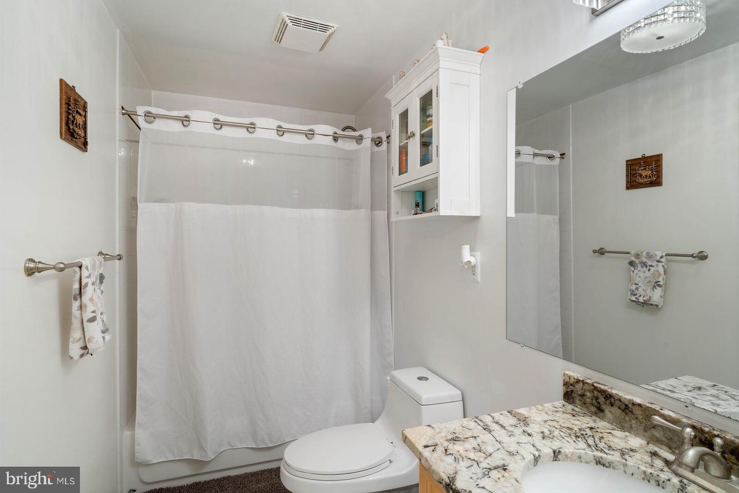 8433 WHITEHAVEN COURT