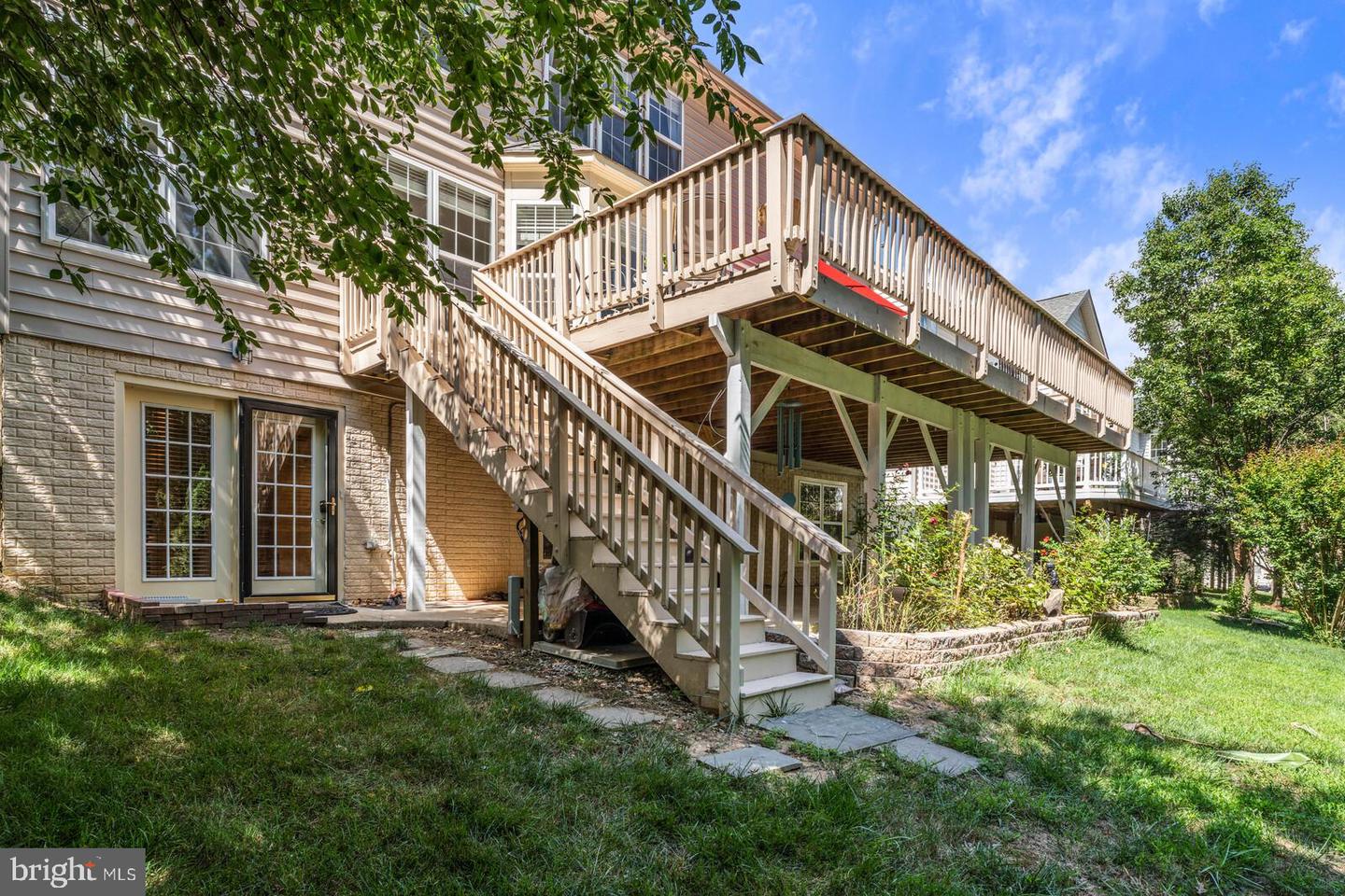 8433 WHITEHAVEN COURT