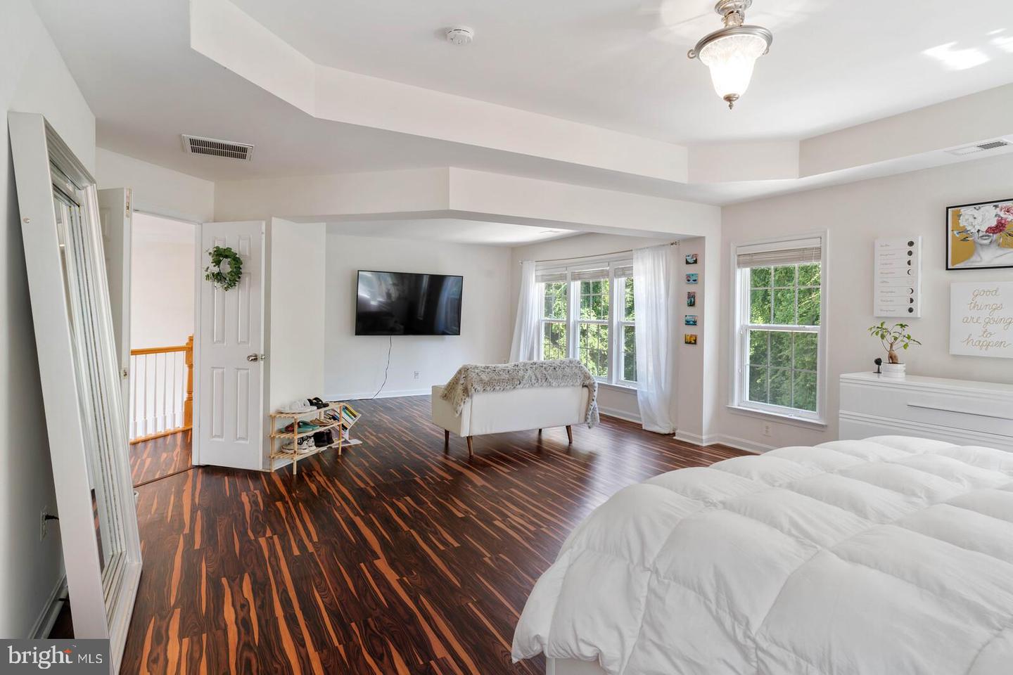 8433 WHITEHAVEN COURT
