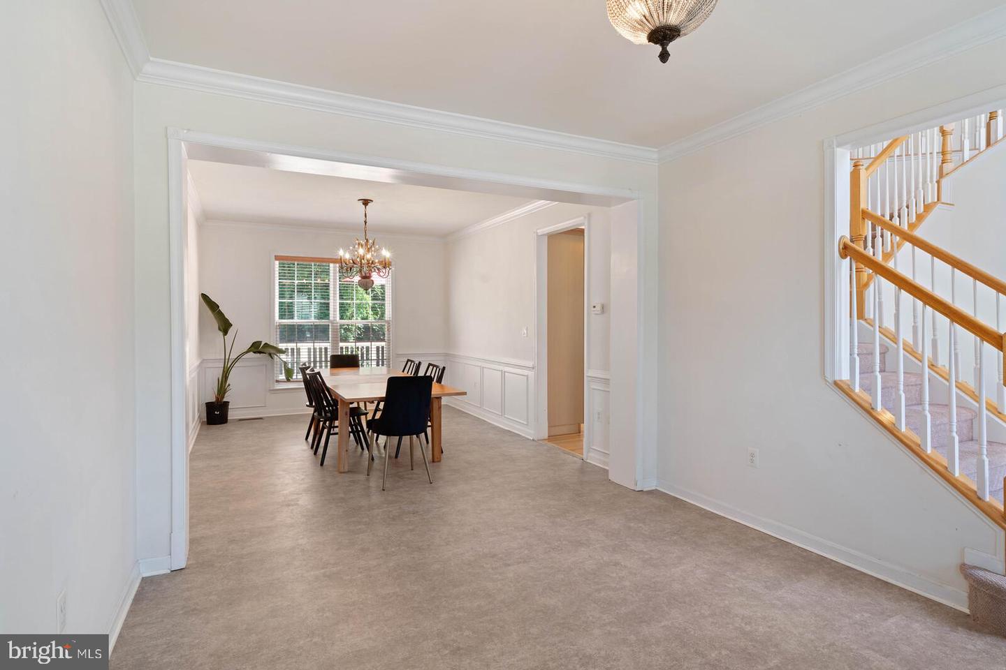 8433 WHITEHAVEN COURT