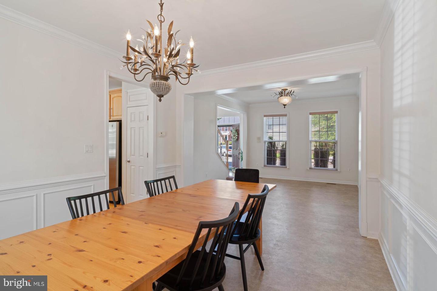 8433 WHITEHAVEN COURT