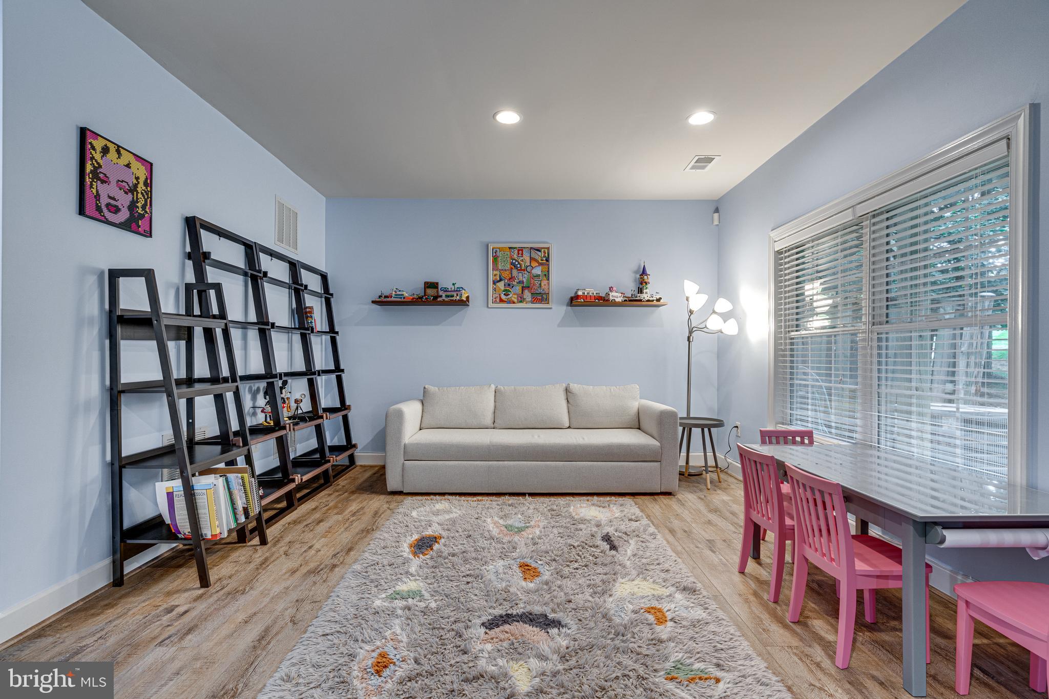 12273 ENGELMANN OAK LANE