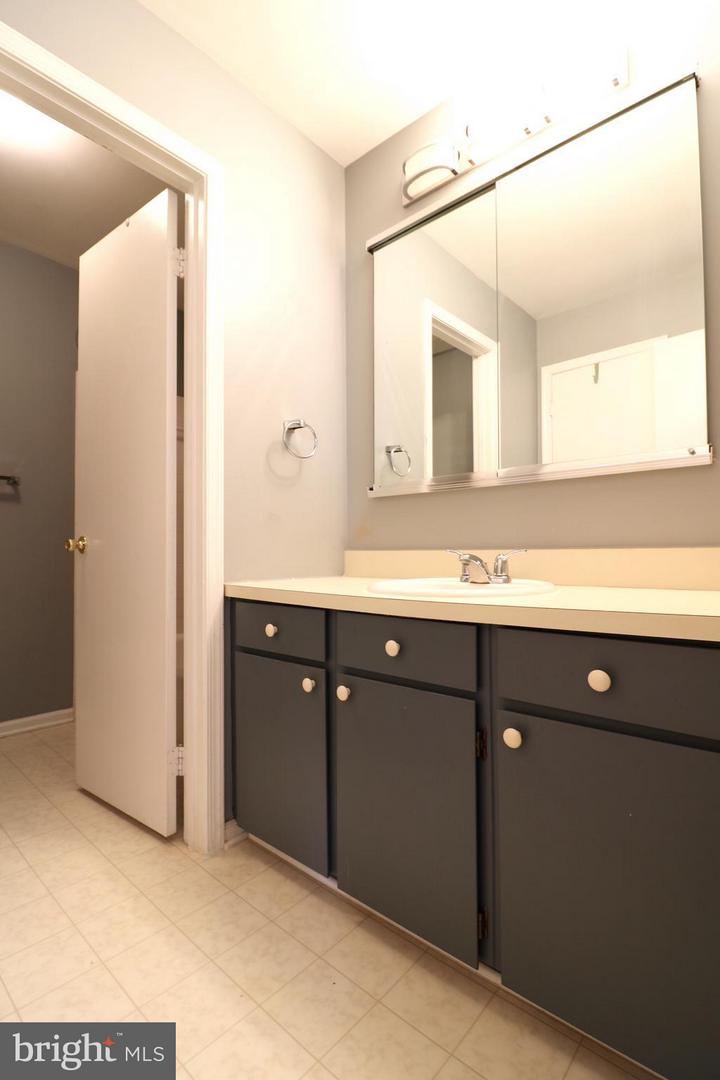 4052 SPRING RUN COURT Unit: 9G