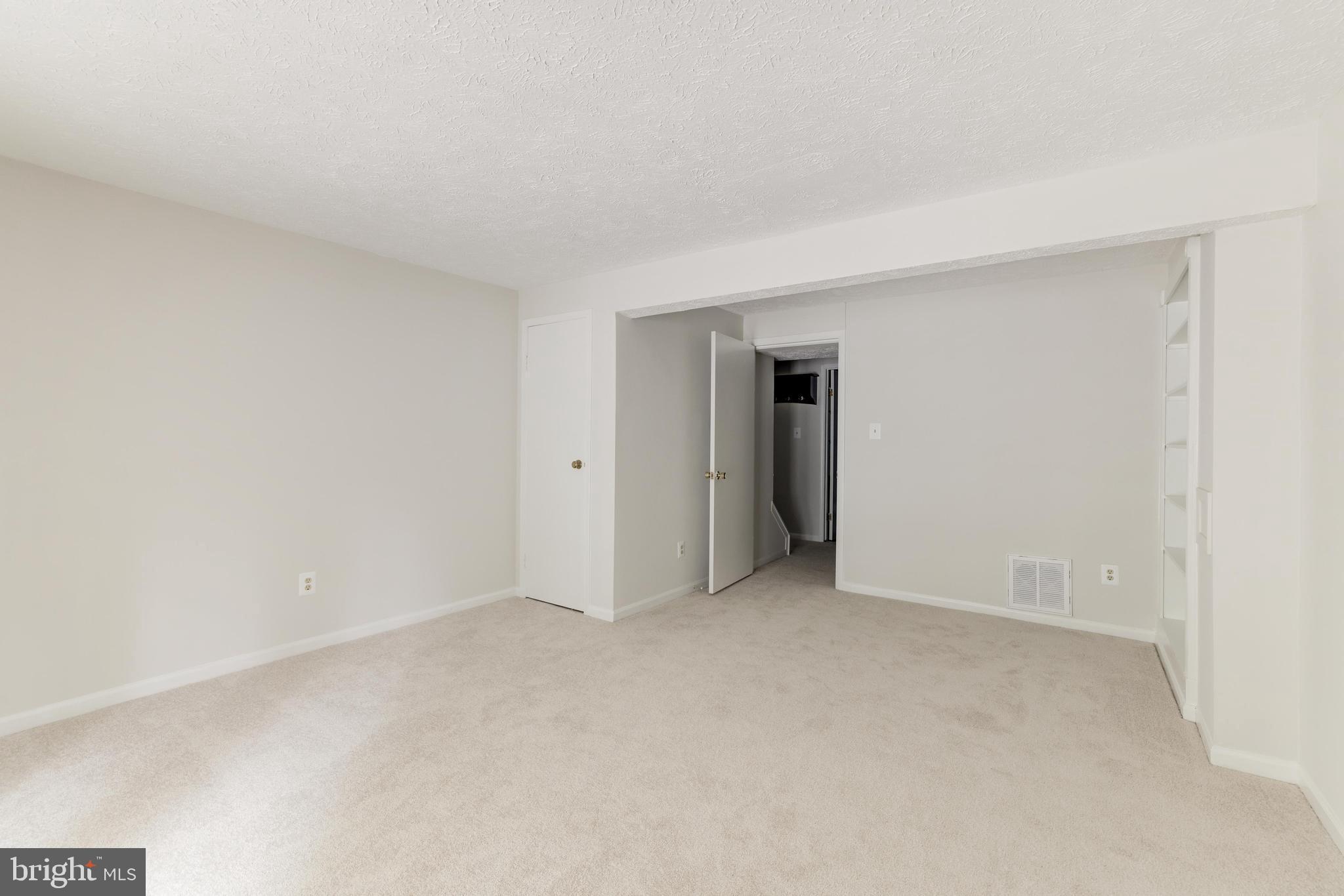 1638 FIELDTHORN DRIVE