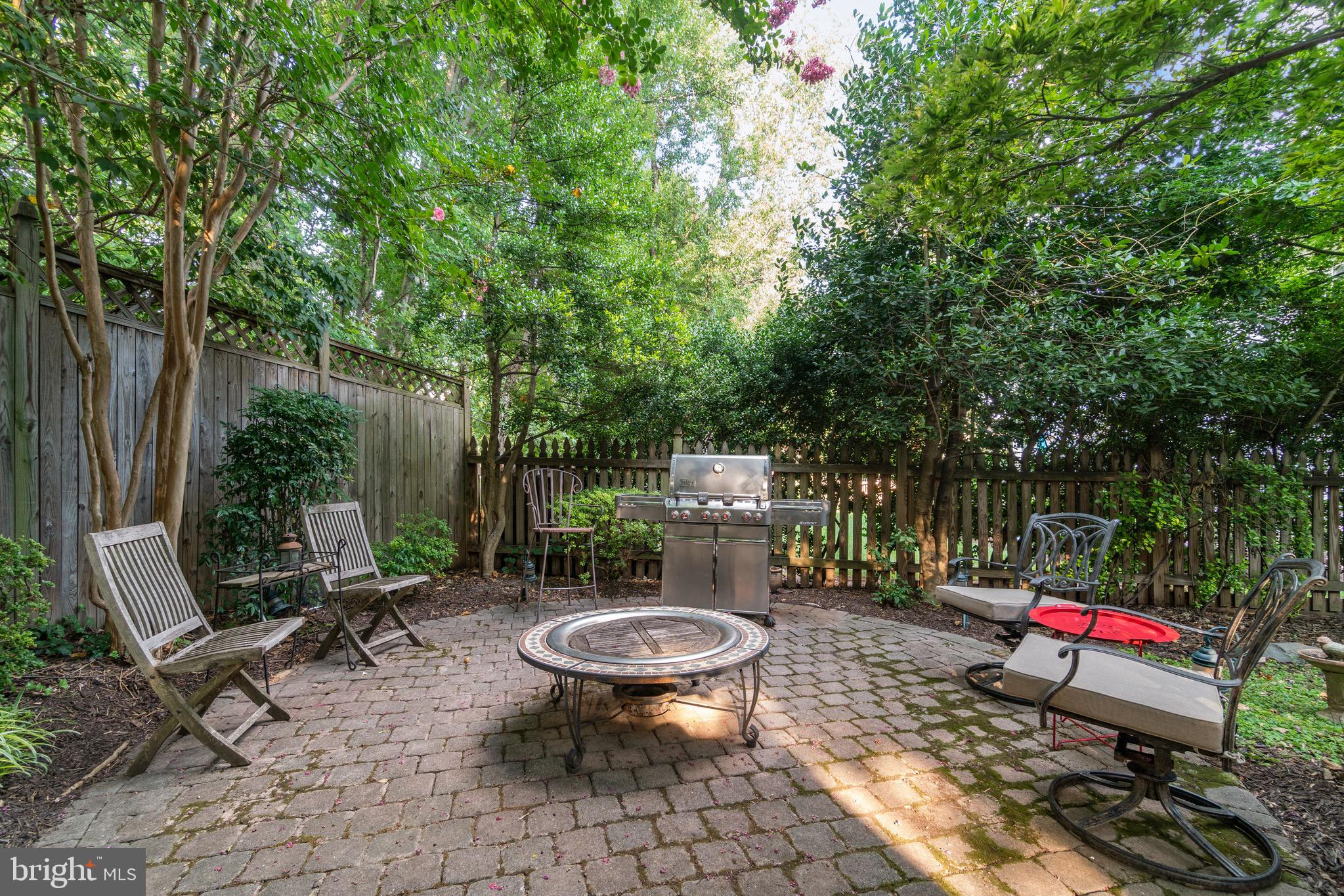 724 OLD HUNT WAY