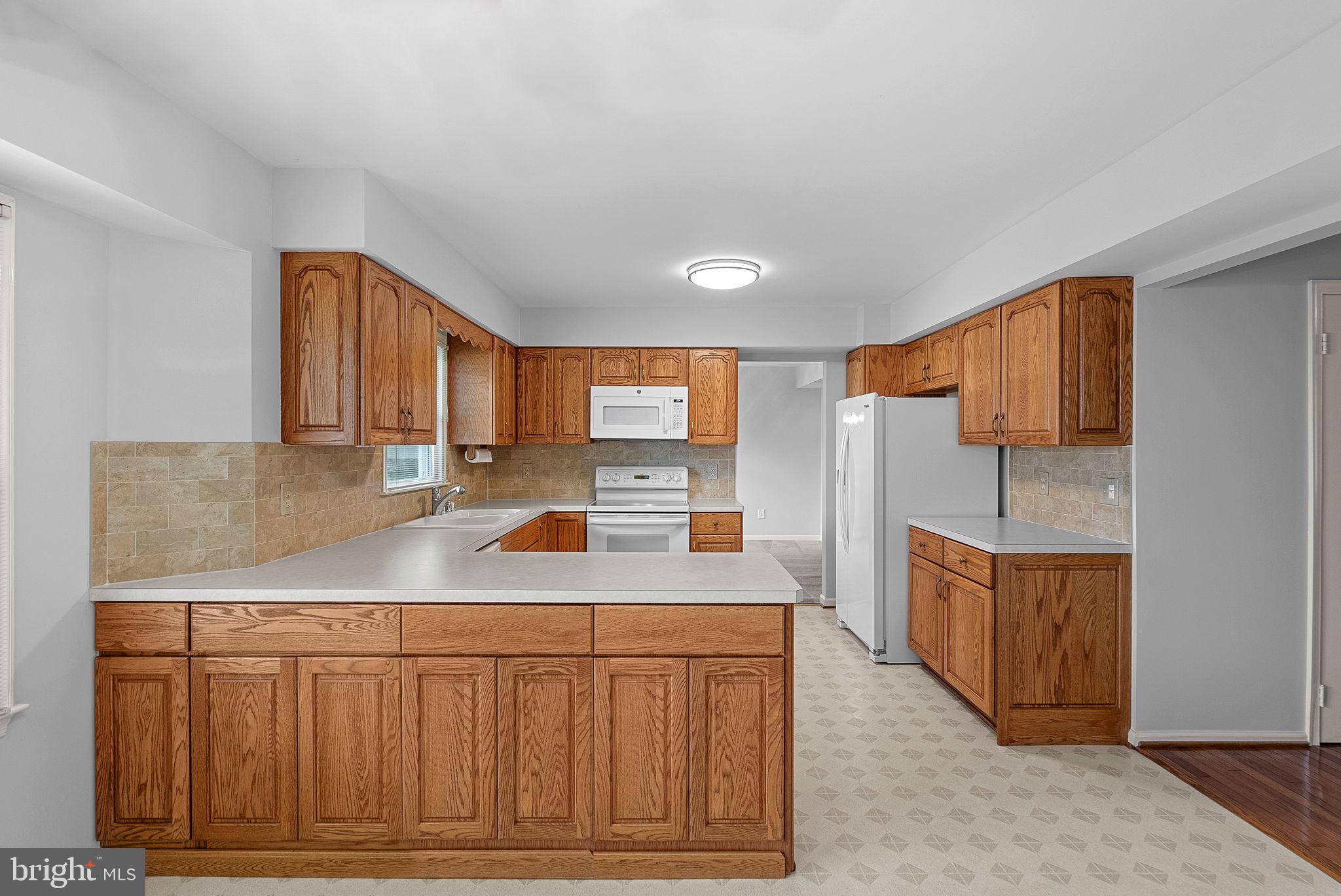 13502 GLENDUNDEE DRIVE