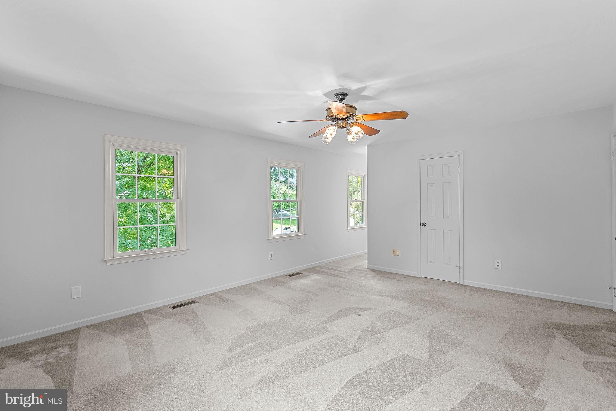 13502 GLENDUNDEE DRIVE