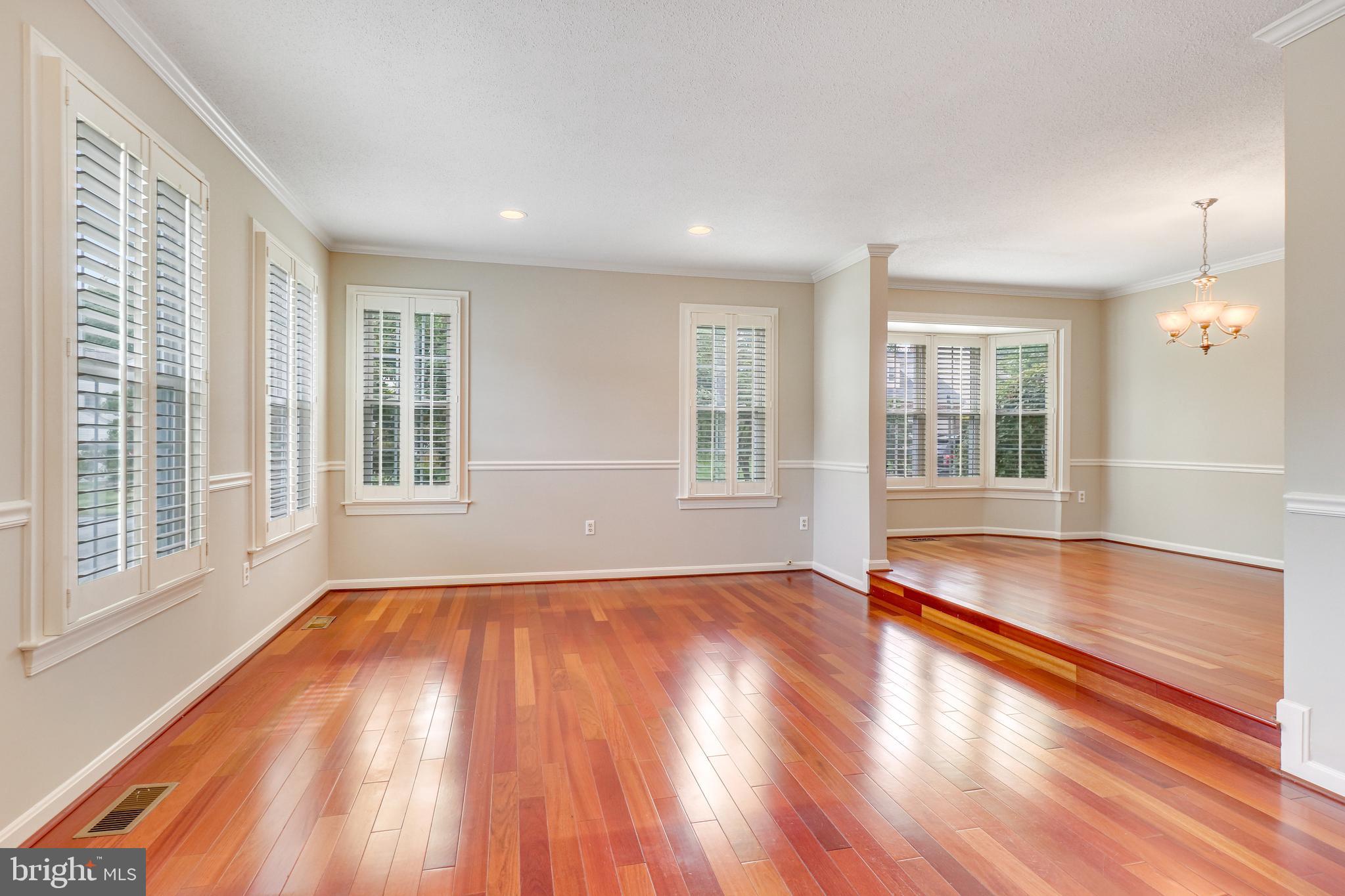 14801 DEER POND COURT