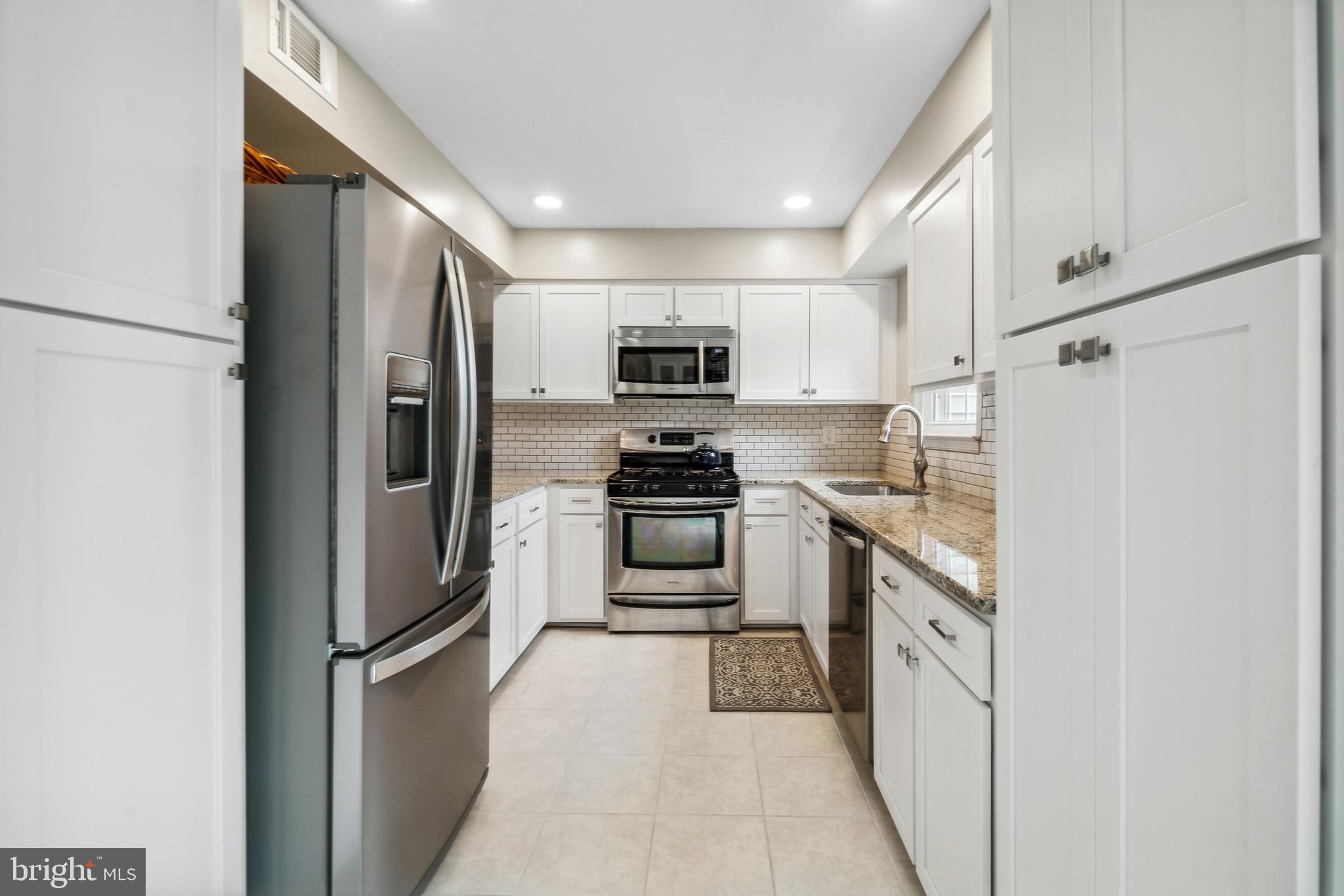12298 SLEEPY LAKE COURT