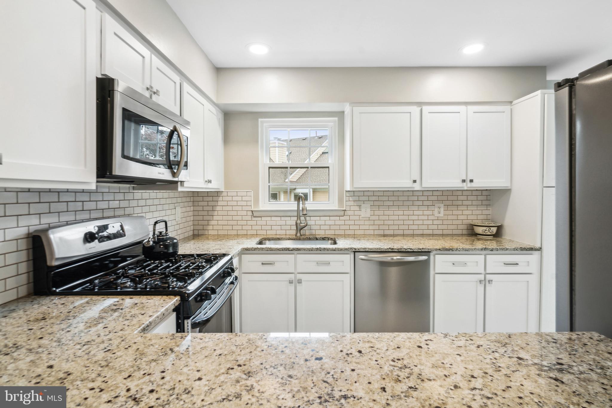 12298 SLEEPY LAKE COURT