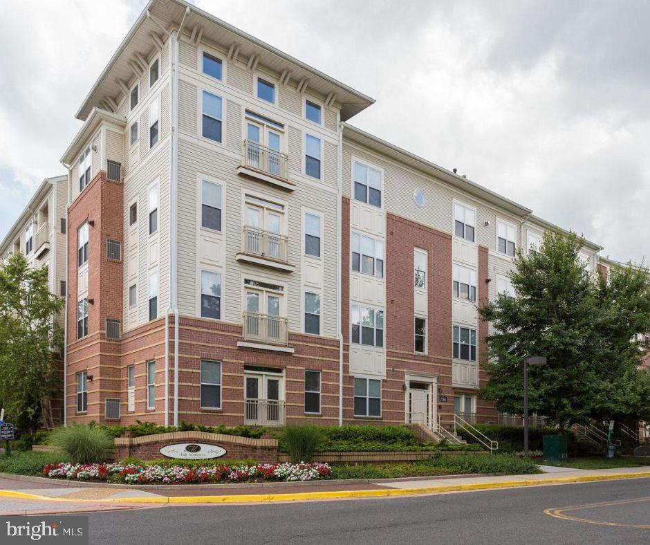9490 VIRGINIA CENTER BOULEVARD Unit: 227