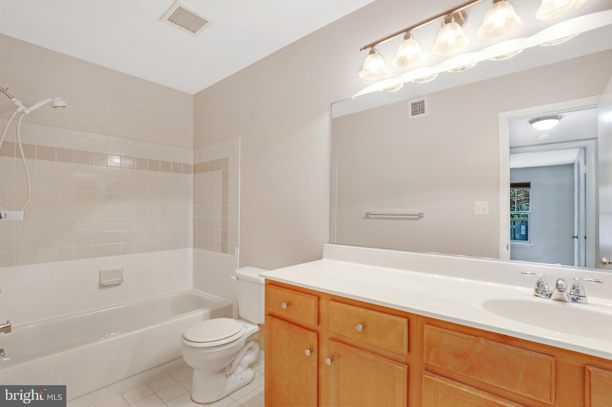 11653 GAS LIGHT COURT Unit: C