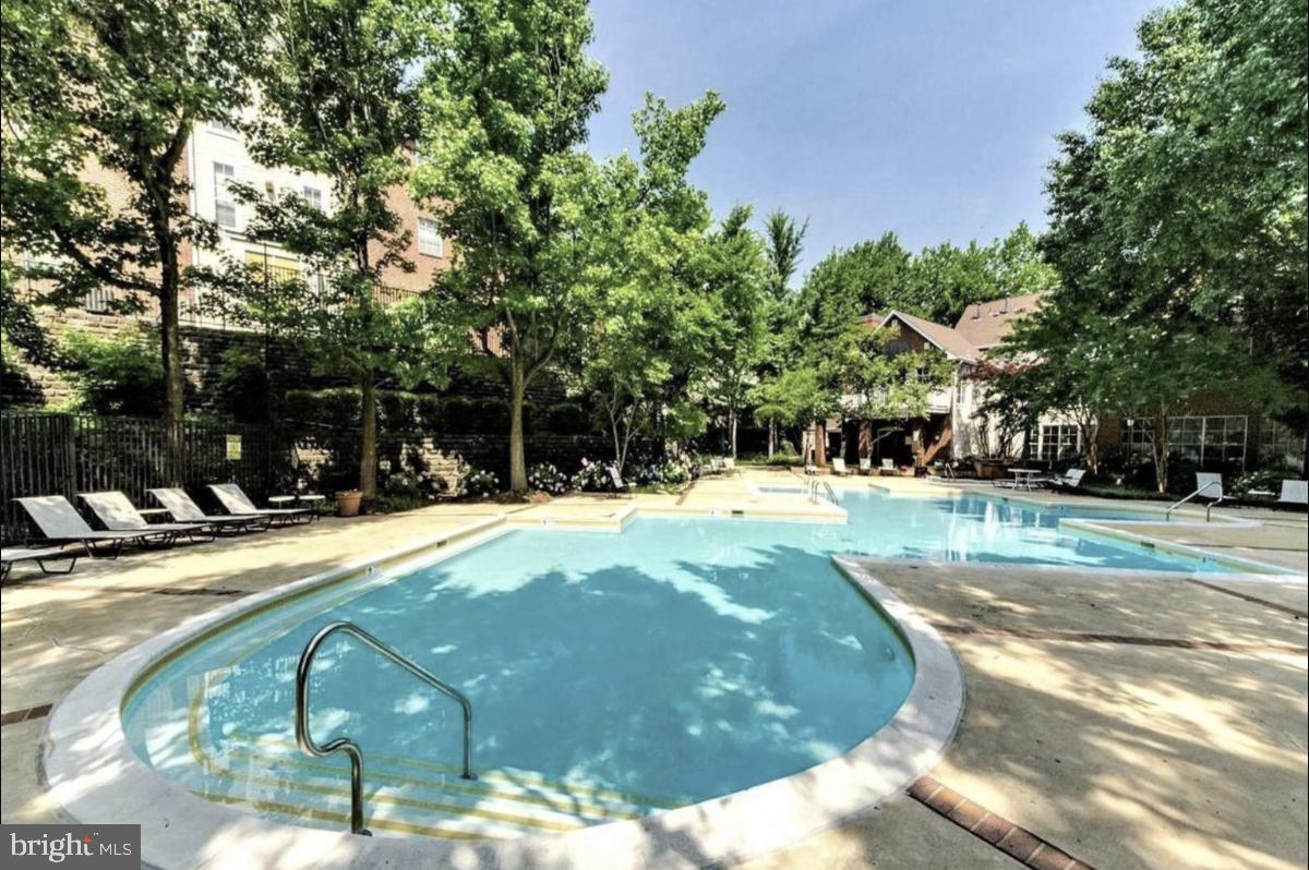 1524 LINCOLN WAY Unit: 322