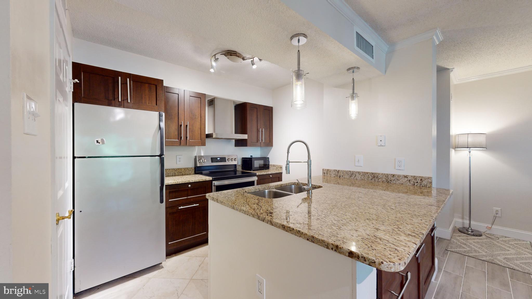 1524 LINCOLN WAY Unit: 322